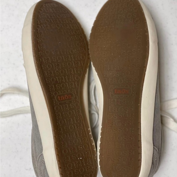 Taos Women's star sneakers size 8 - Picture 6 of 8